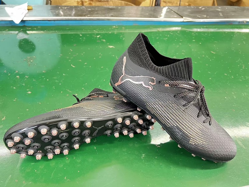 （到货39-45）Puma FUTURE 8 ULTIMATE FG 39-45
