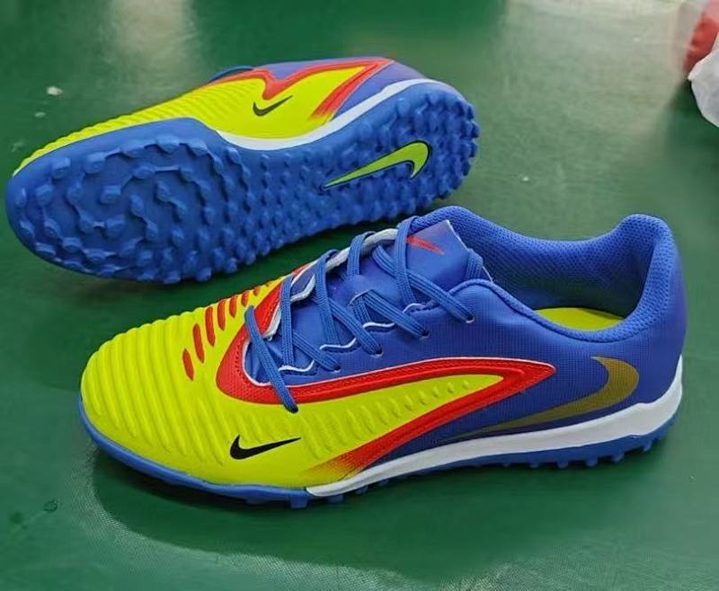 （到货39-45）耐克低帮幻影GX III太空碎钉足球鞋Nike Phantom GX III Elite TF39-45