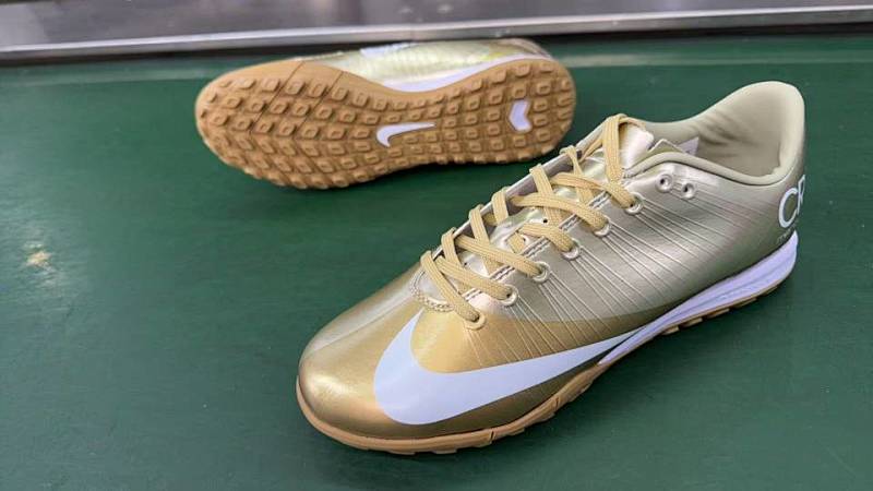 (到货36-45）耐克刺客十六代内置全气垫防水针织草钉MD底足球鞋Nike Air Zoom Mercurial Vapor XVI Elite TF39-46