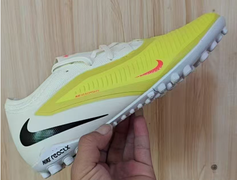 （到货36-45）耐克低帮幻影GX III双层防水鱼丝全针织碎钉足球鞋Nike Phantom GX III Elite TF36-45