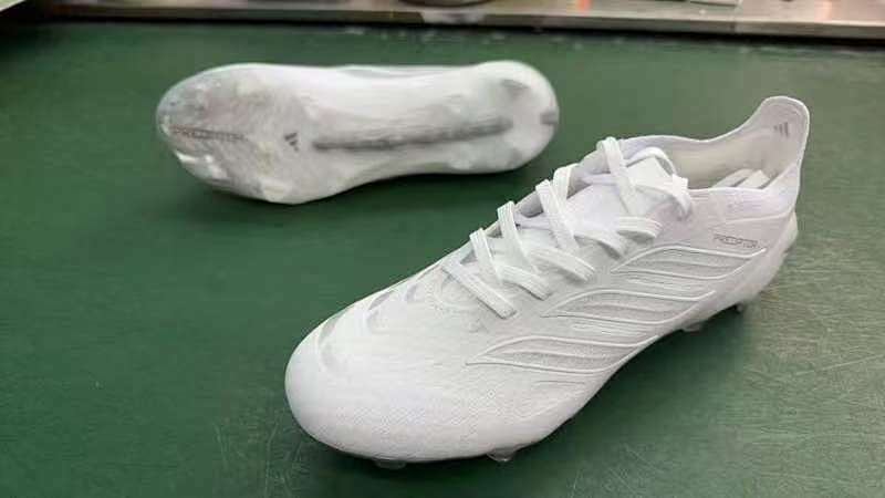 （到货39-45）阿迪达斯猎鹰26全针织有鞋带高帮FG足球鞋PREDATOR ACCURACY FG BOOTS 39-45