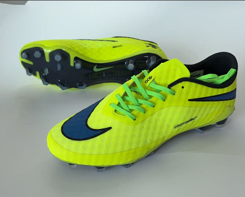 （到货36-45）耐克毒蜂一代FG足球鞋Nike Hypervenom phantom fg